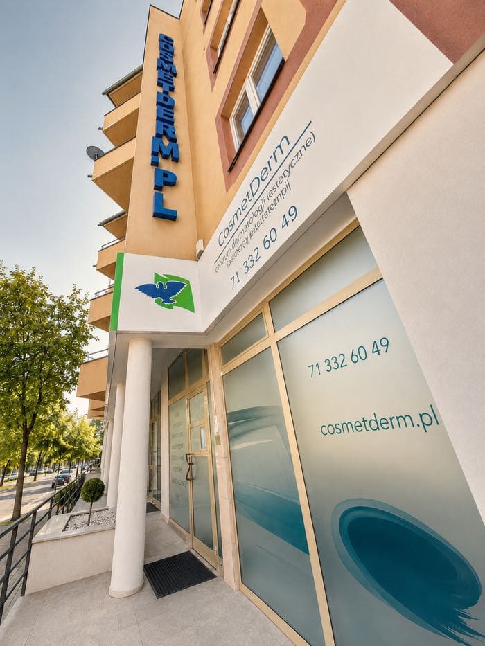 Budynek centrum CosmetDerm we Wrocławiu