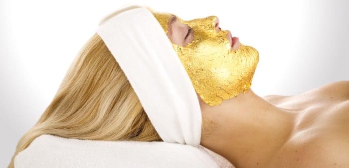 Zabieg UMO 24K Gold Facial, maska z 24-karatowego złota na twarzy, centrum CosmetDerm we Wrocławiu